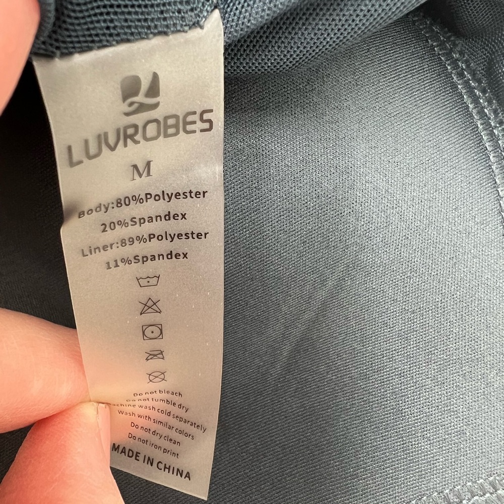 New Lovrobes sports bra with‎ built in pads. Size Medium - Picture 6 of 7